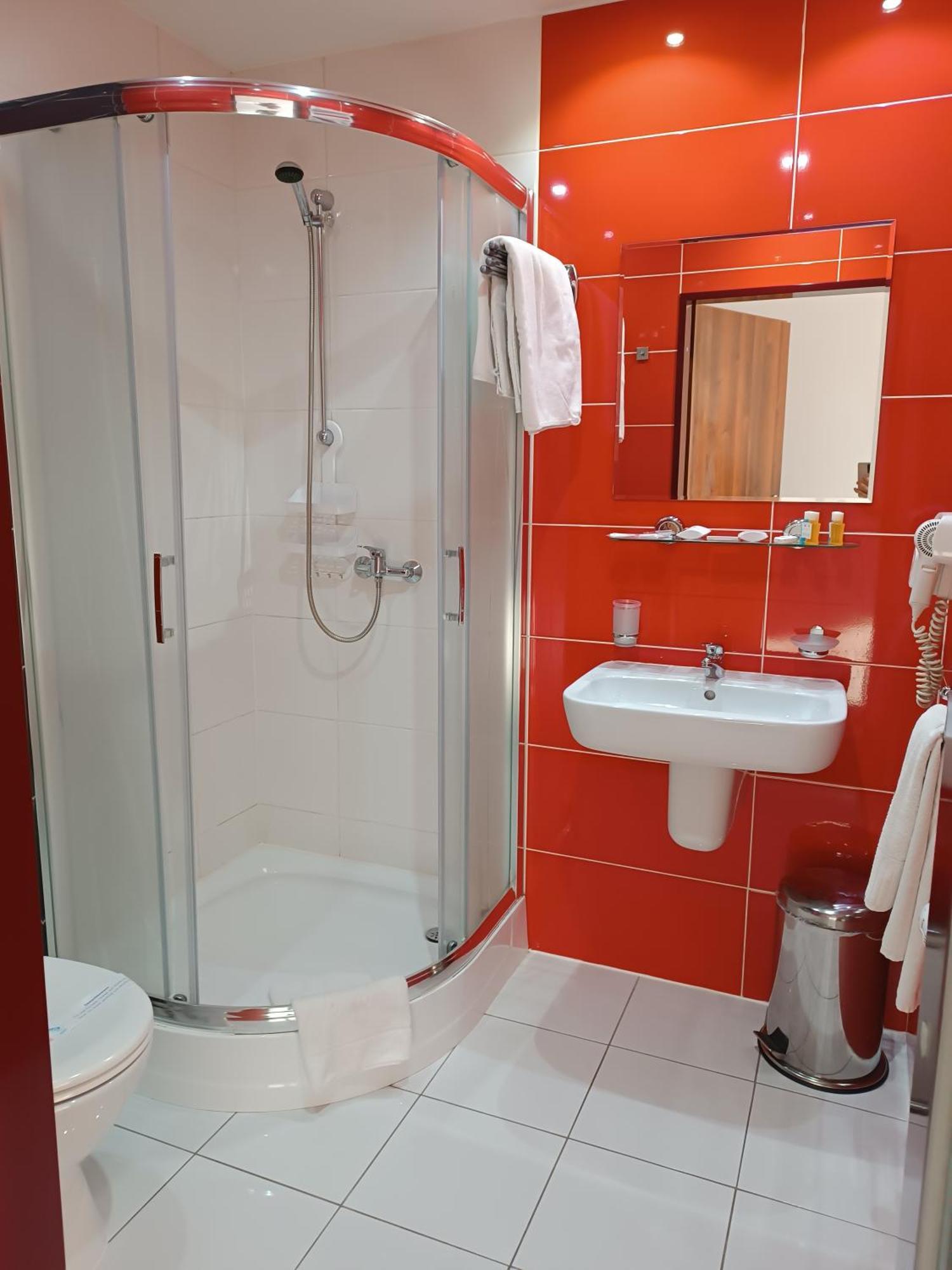 Amigo Hotel Sulejowek Ngoại thất bức ảnh