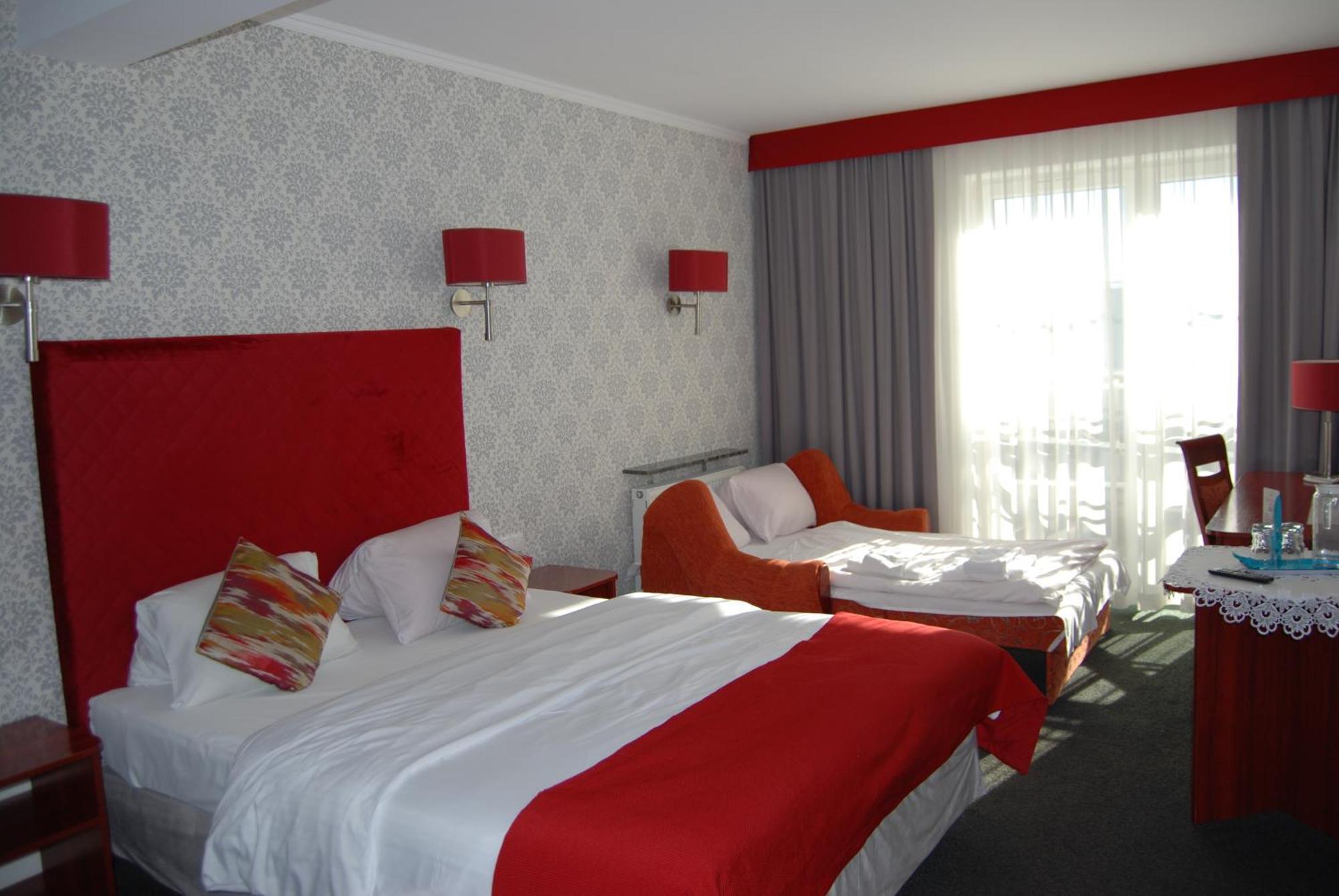 Amigo Hotel Sulejowek Ngoại thất bức ảnh