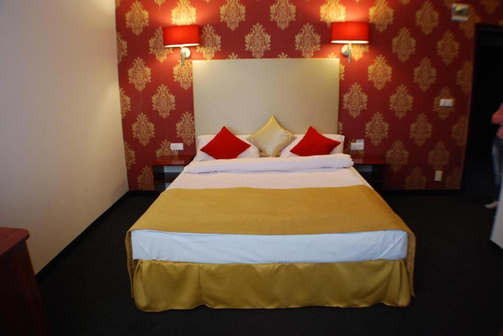 Amigo Hotel Sulejowek Ngoại thất bức ảnh