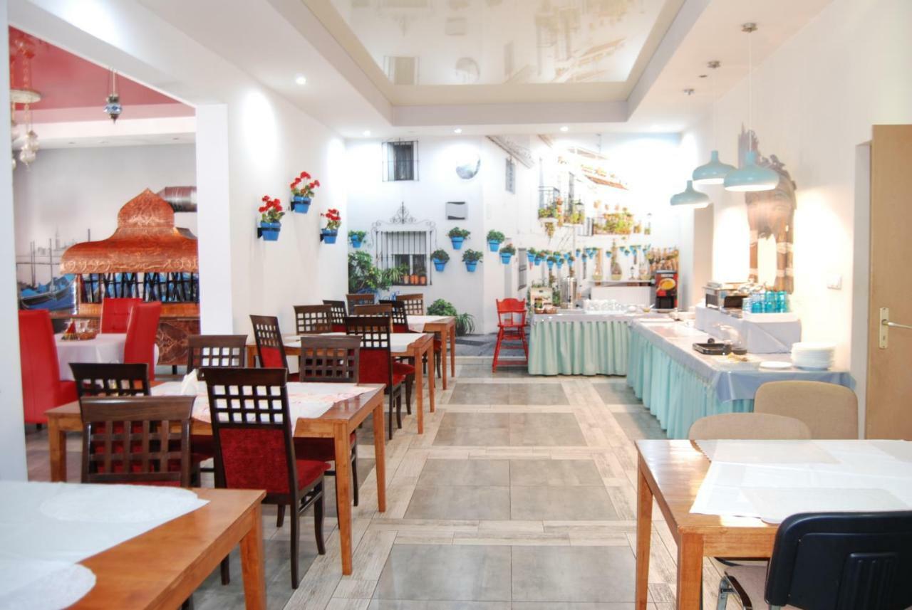 Amigo Hotel Sulejowek Ngoại thất bức ảnh