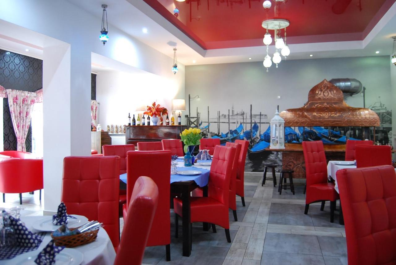 Amigo Hotel Sulejowek Ngoại thất bức ảnh