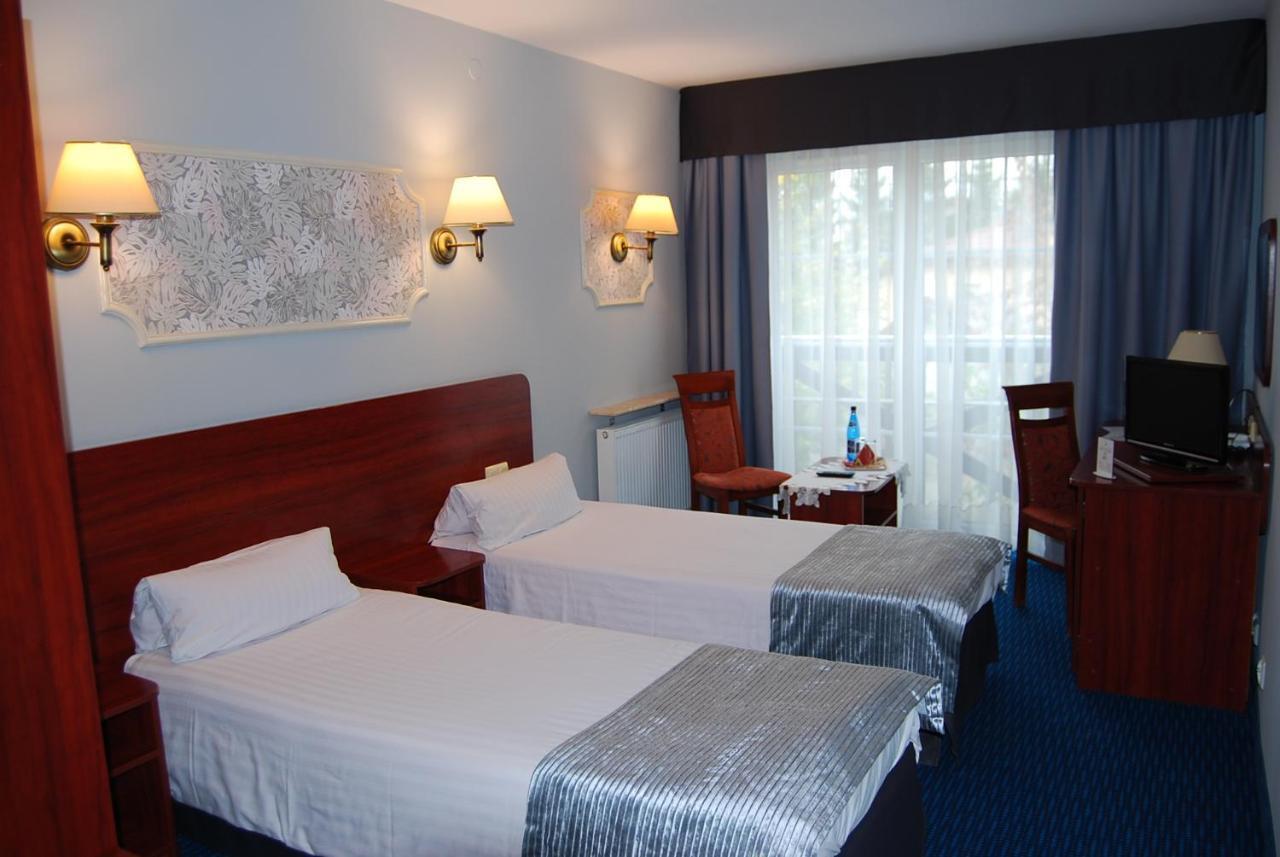 Amigo Hotel Sulejowek Ngoại thất bức ảnh